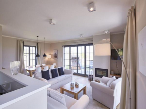 Reetland am Meer - Luxus Reetdachvilla mit 3 Schlafzimmern, Sauna und Kamin E23